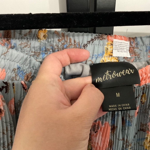 NWOT pleated midi skirt - Picture 3 of 5